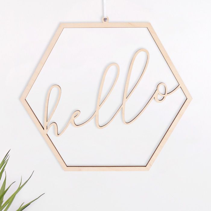 Kranz "Hello" aus Birkenholz
